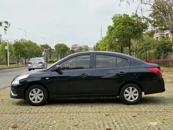 Nissan Sunny 2016