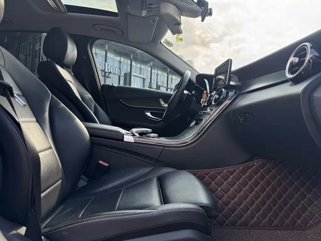 Mercedes-Benz C-Class 2015 — фото 18