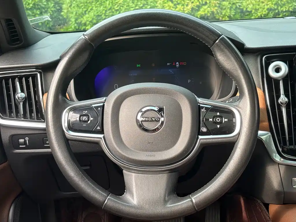 Volvo S90 2022 — фото 13