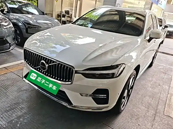 Volvo XC60 Plug-In Hybrid 2024