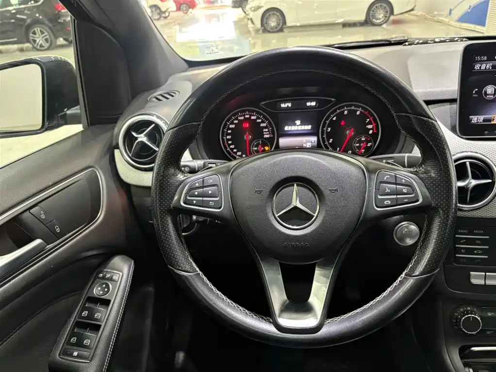 Mercedes-Benz B-Class 2018 — фото 9