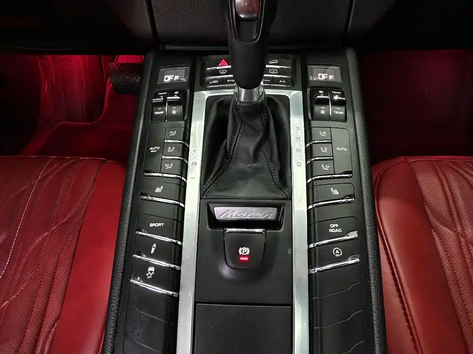 Porsche Macan 2016 — фото 16