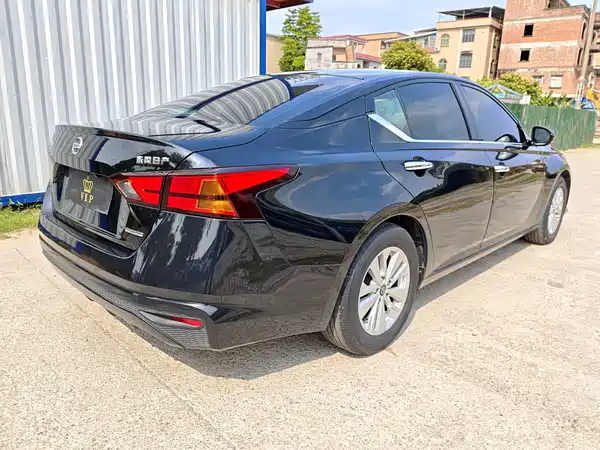 Nissan Teana 2022
