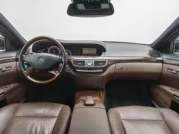 Mercedes-Benz S-Class 2012