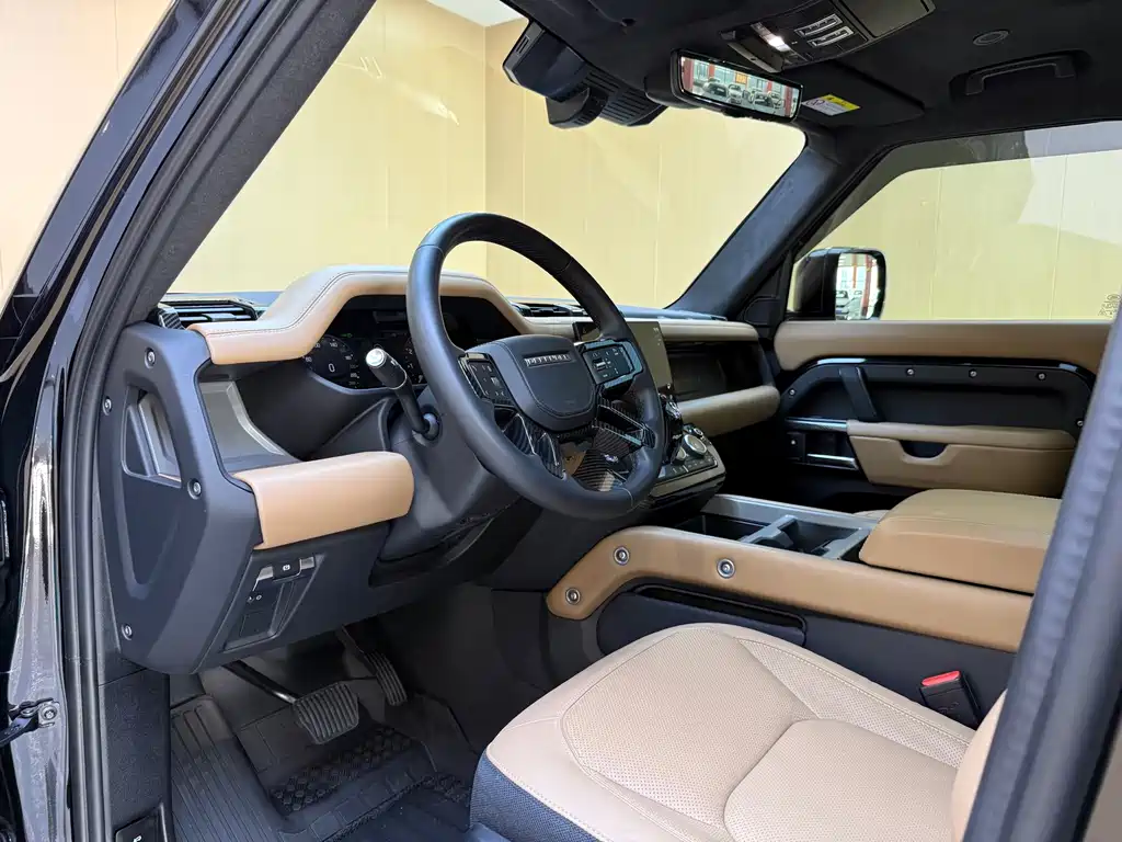 Land Rover Defender 2025 — фото 10