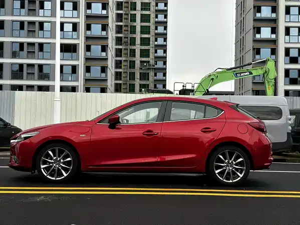 Mazda 3 Axela 2018