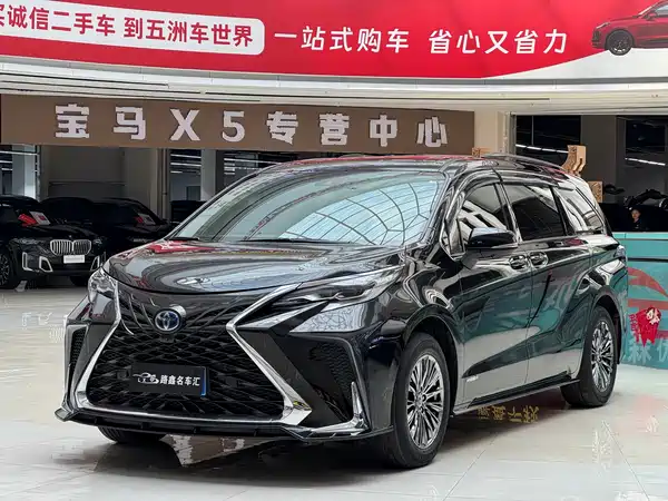 Toyota Sienna 2023