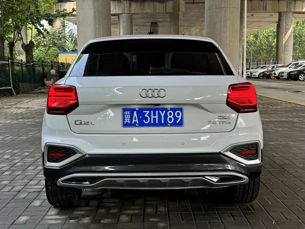 Audi Q2L 2022 — фото 3
