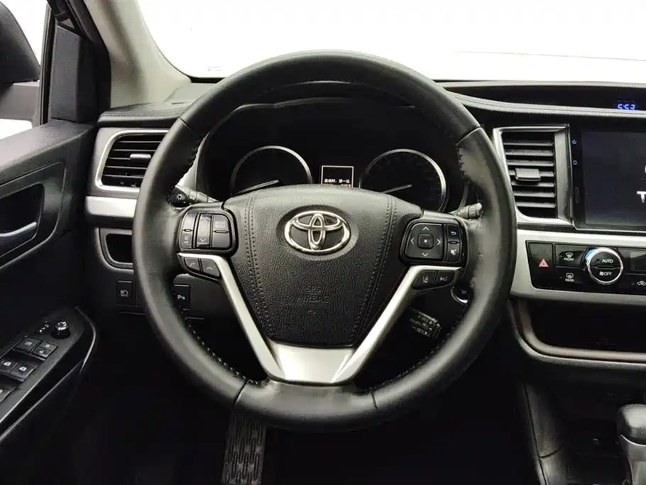 Toyota Highlander 2018 — фото 15
