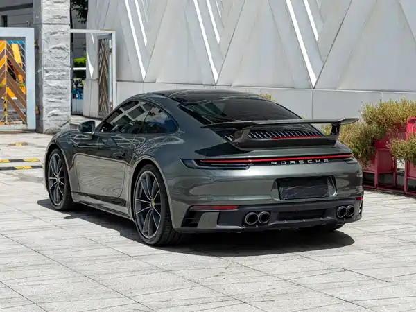 Porsche 911 2023