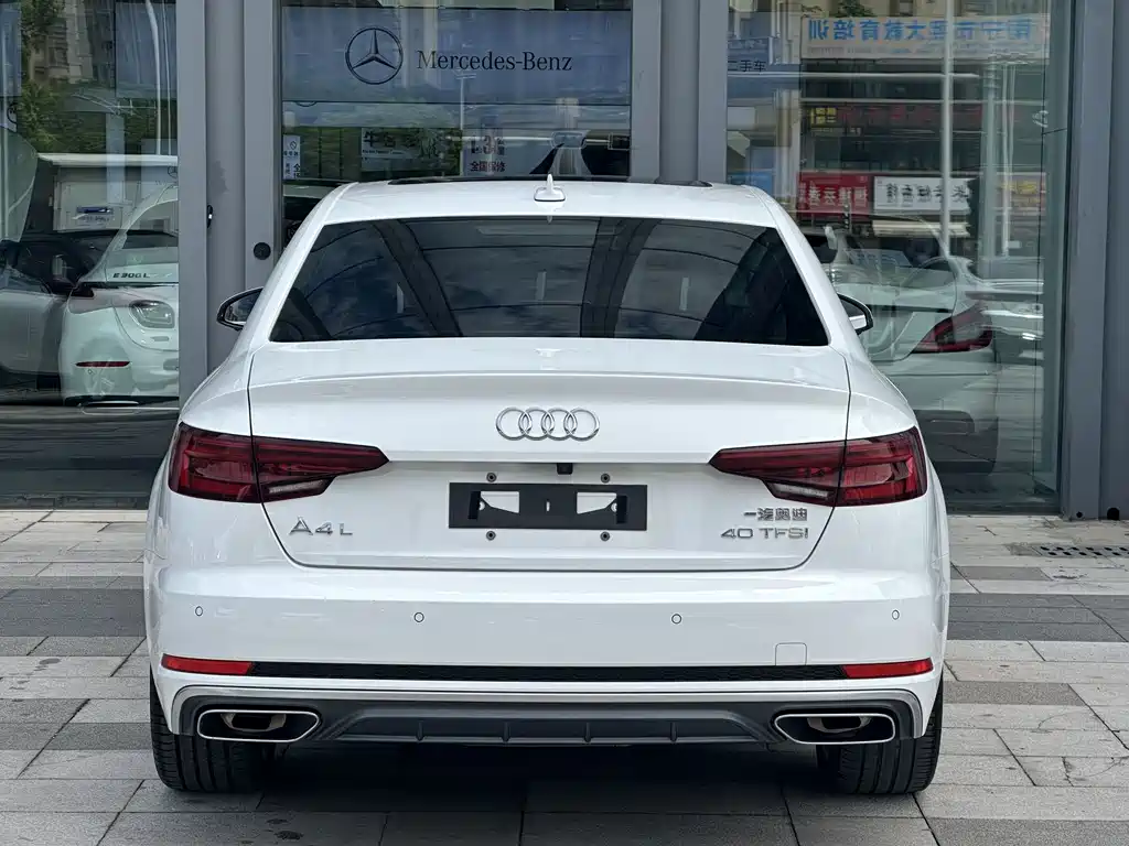 Audi A4L 2019