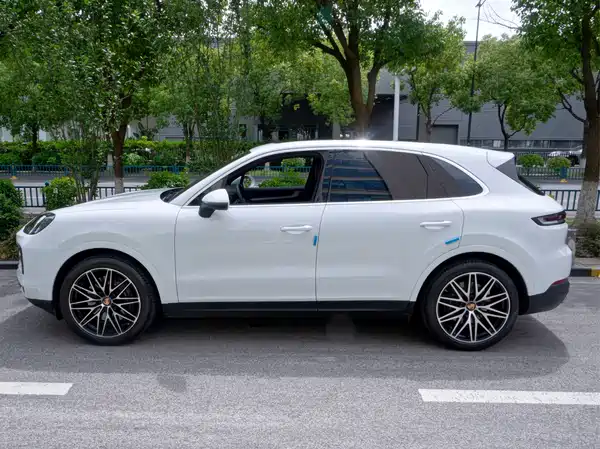 Porsche Cayenne 2024