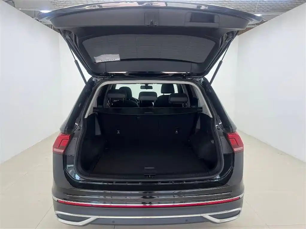 Volkswagen Tiguan L 2022 — фото 8
