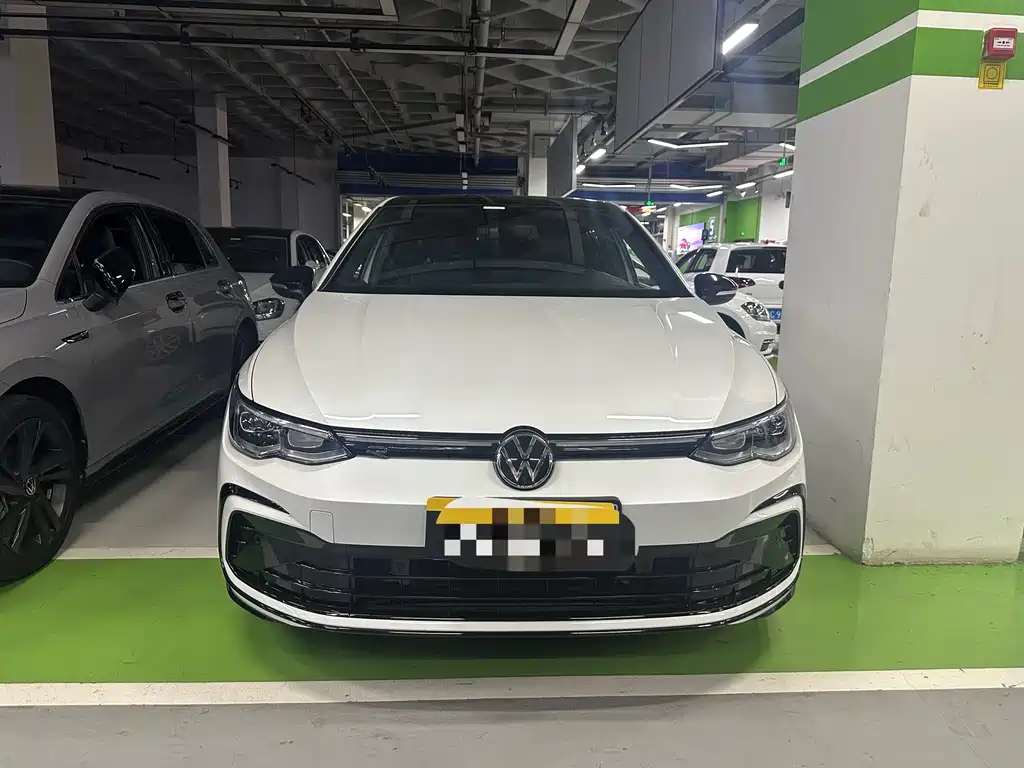 Volkswagen Golf 2024