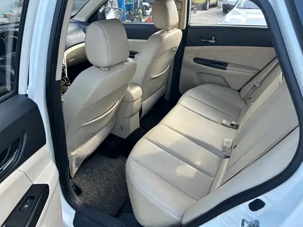 Changan Eado 2015