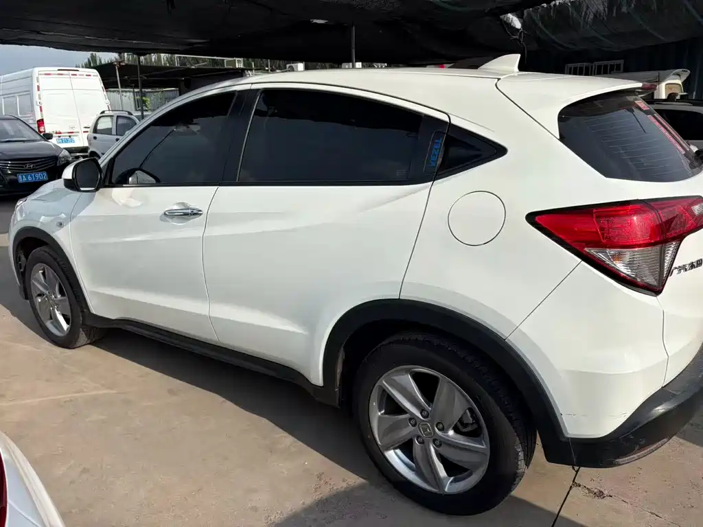 Honda Vezel 2021 — фото 9