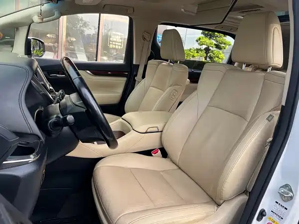 Toyota Alphard 2016