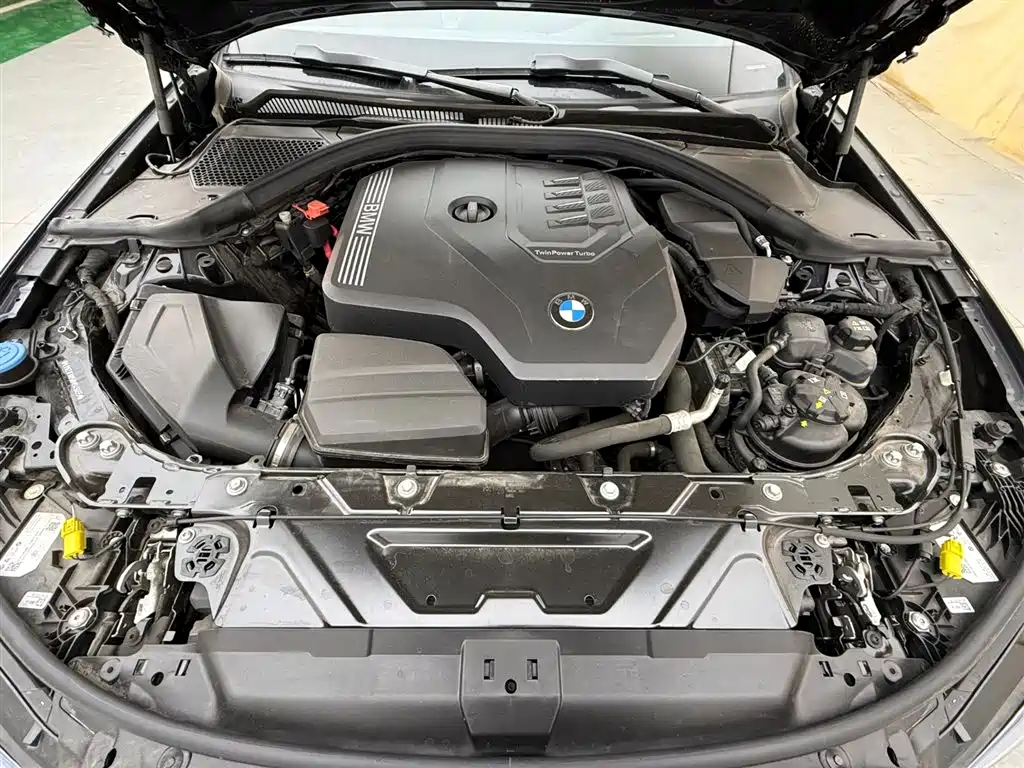 BMW 3 Series 2025 — фото 16
