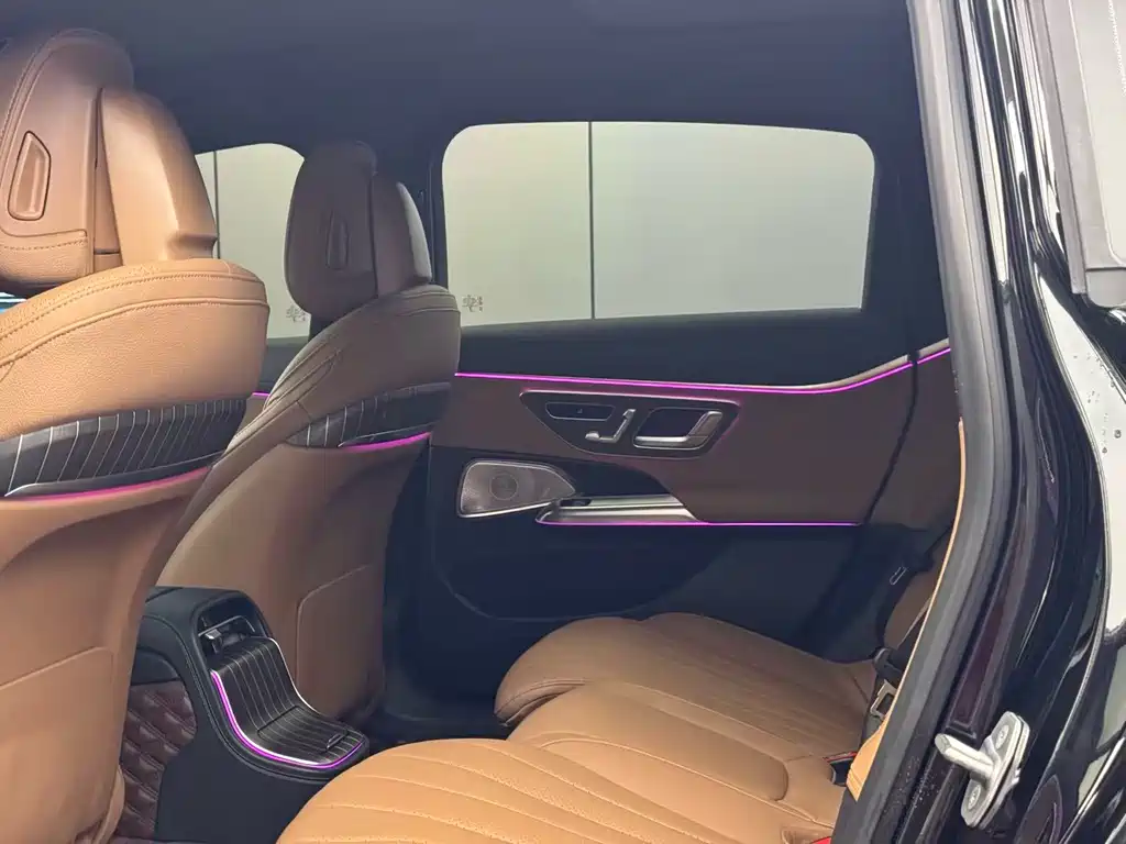 Mercedes-Benz E-Class 2024