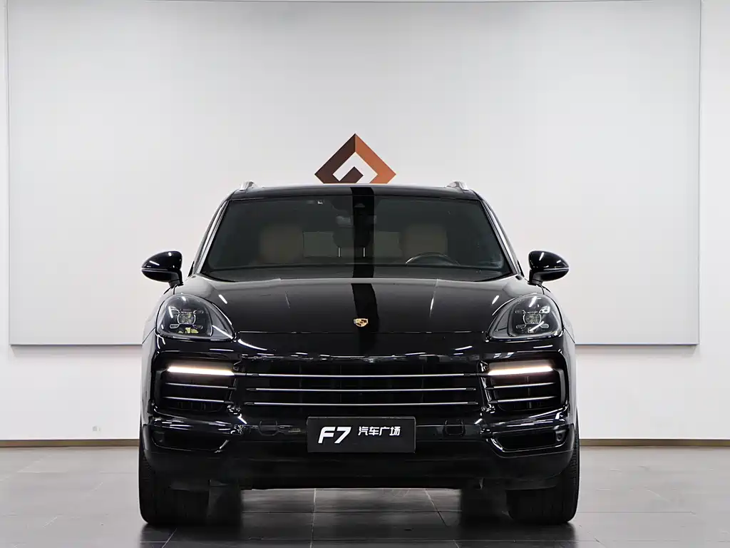 Porsche Cayenne 2019 — фото 2