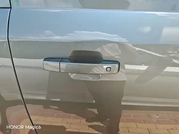 Land Rover Defender 2021