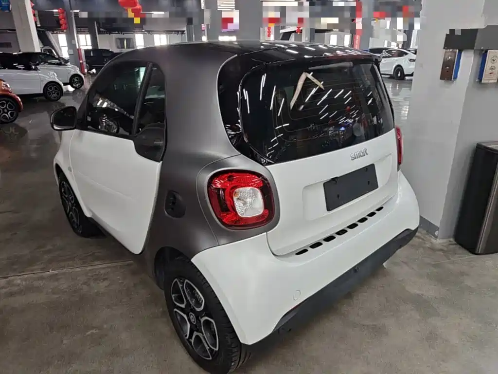 smart fortwo 2019 — фото 5