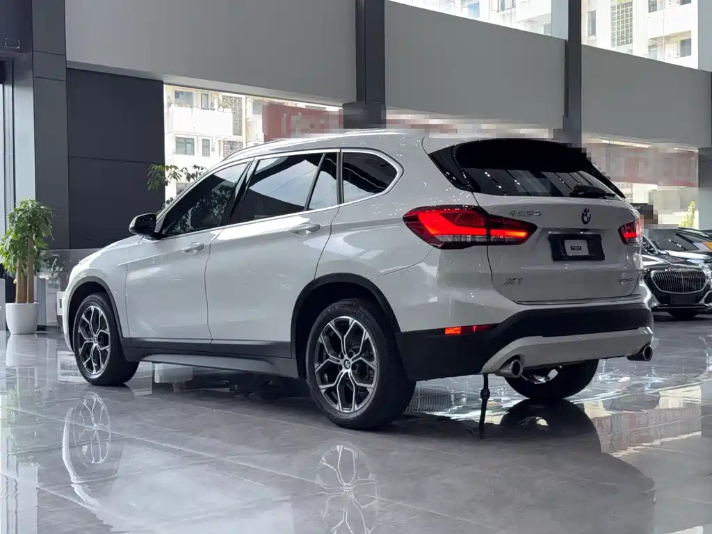BMW X1 2022 — фото 9