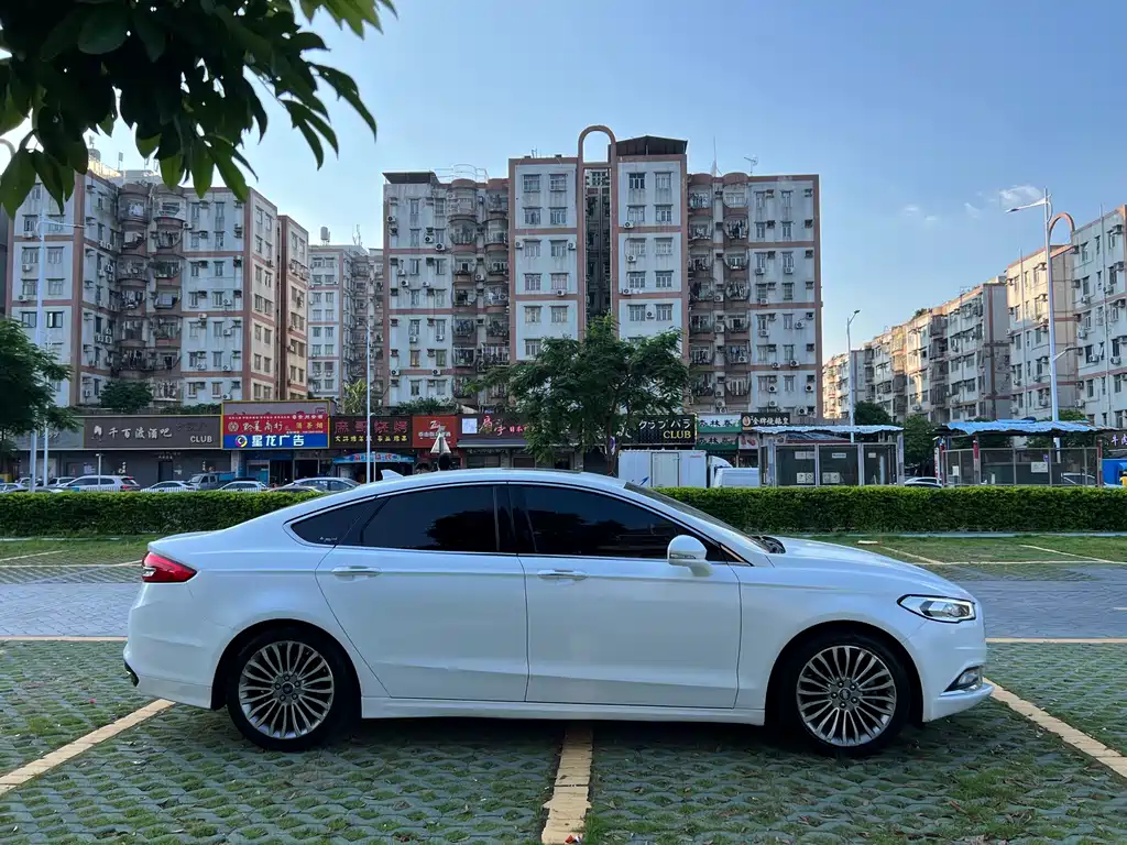Ford Mondeo 2018 — фото 8