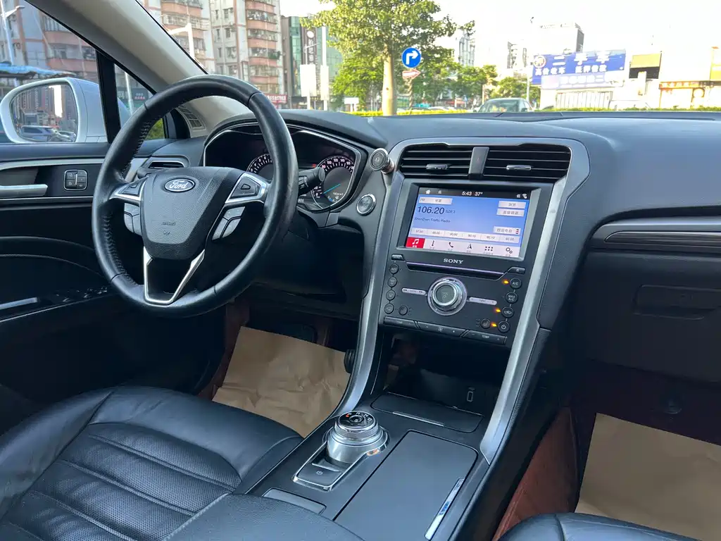 Ford Mondeo 2018 — фото 17