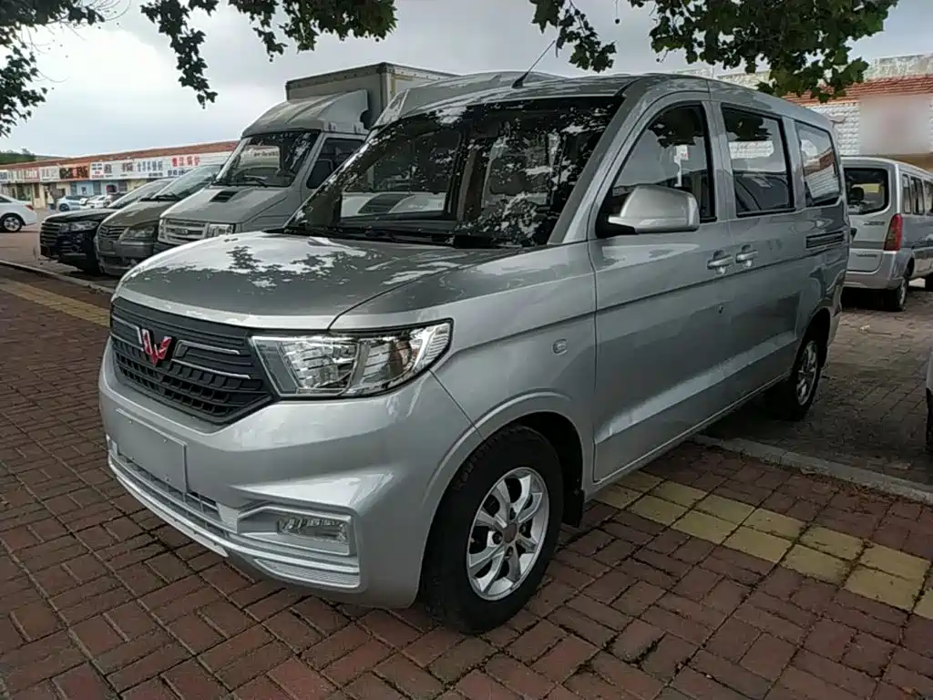 Wuling Hongguang V 2022 — фото 1