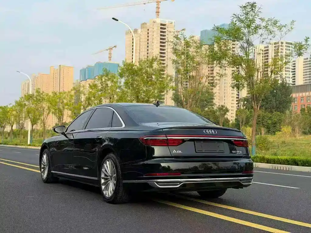 Audi A8 2021