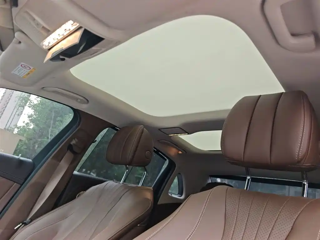 Mercedes-Benz E-Class 2022 — фото 14