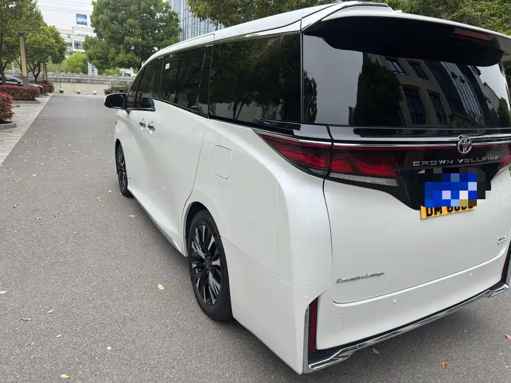 Toyota Vellfire 2024 — фото 6