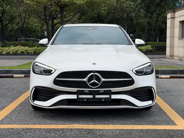 Mercedes-Benz C-Class 2024