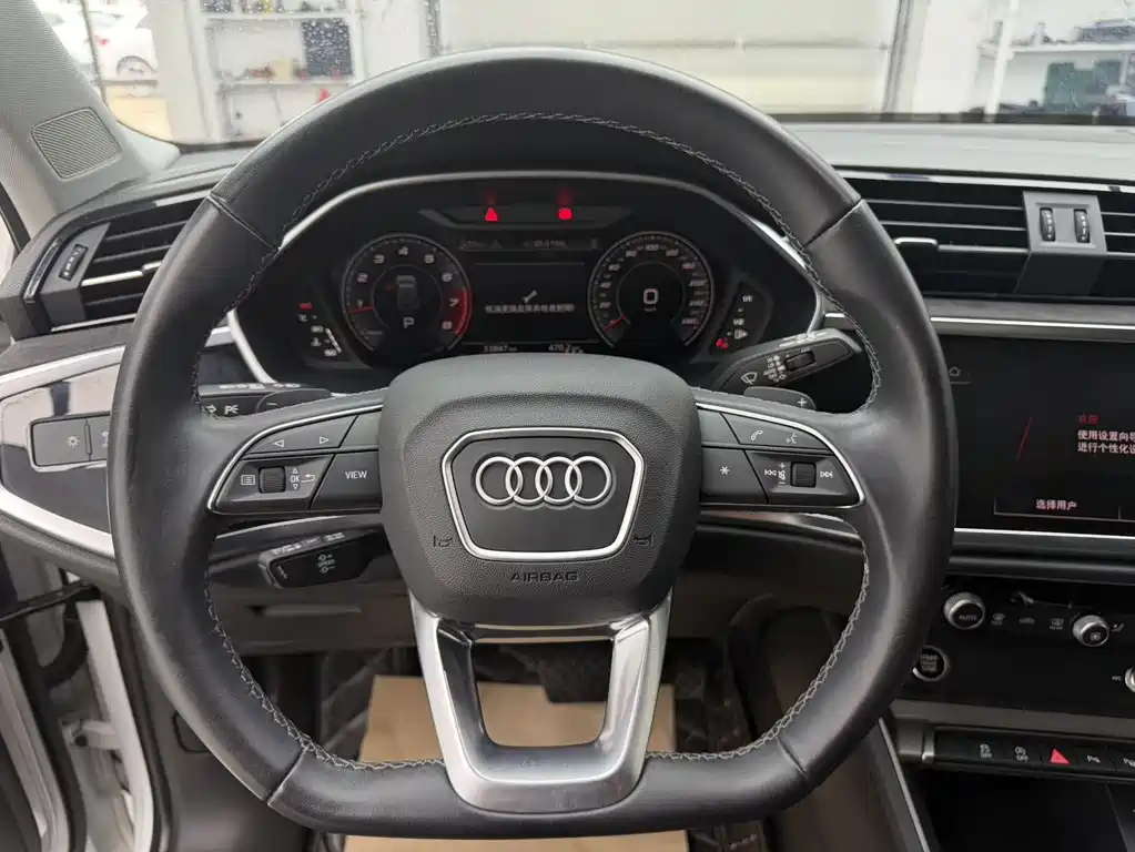 Audi Q3 2023 — фото 13