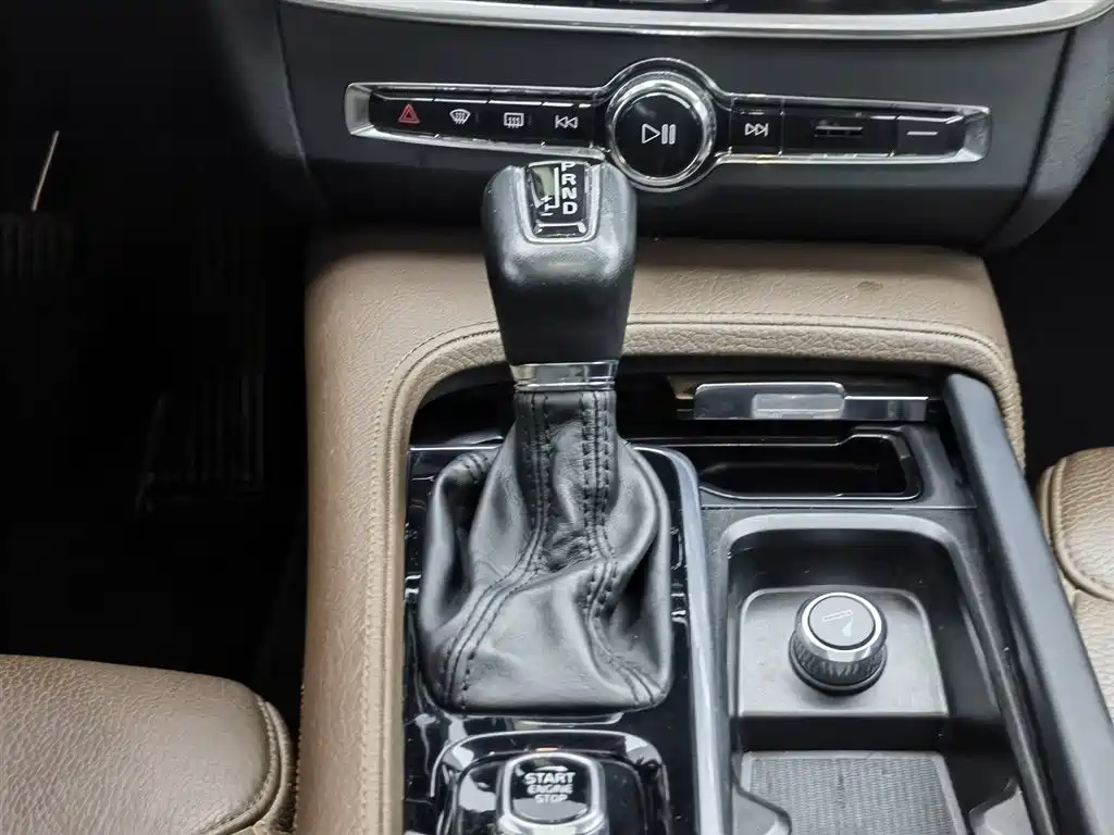 Volvo S90 2019 — фото 13