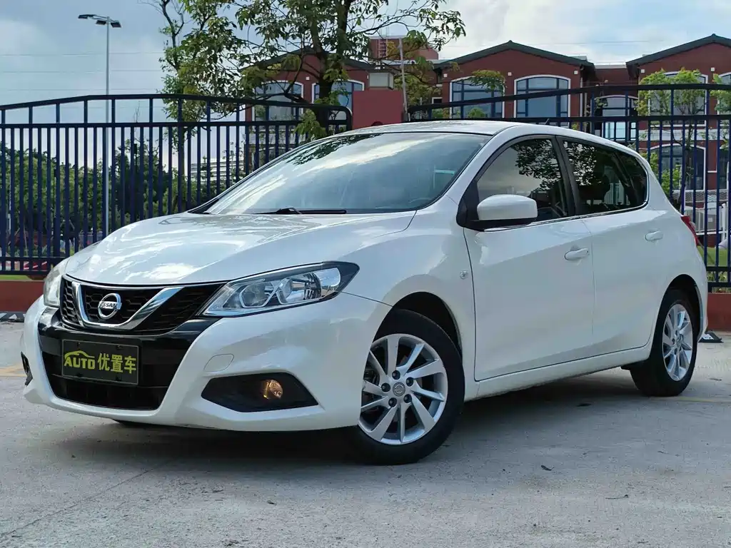Nissan Tiida 2018 — фото 1