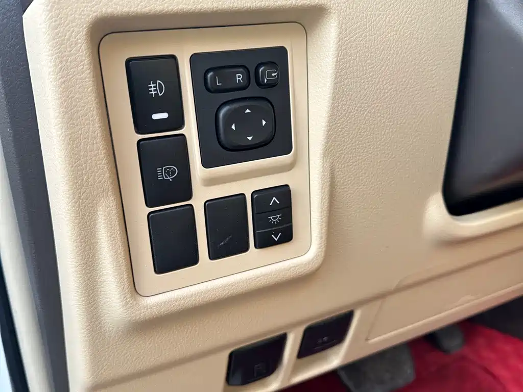 Toyota Prado 2016 — фото 11