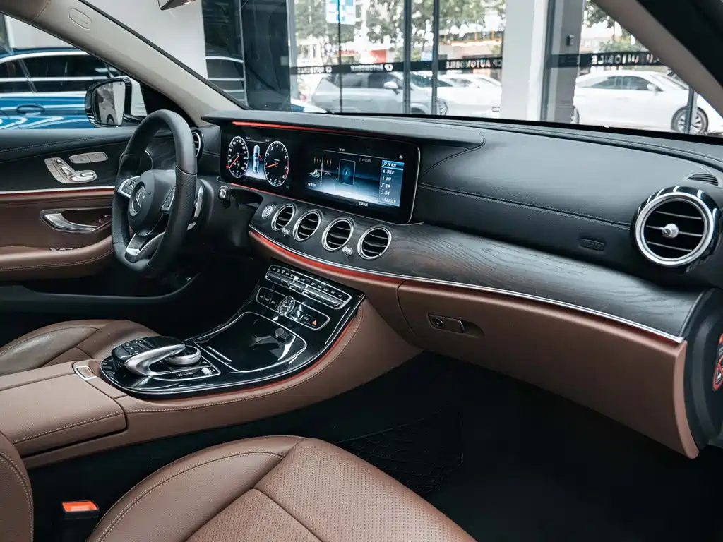 Mercedes-Benz E-Class 2016 — фото 18