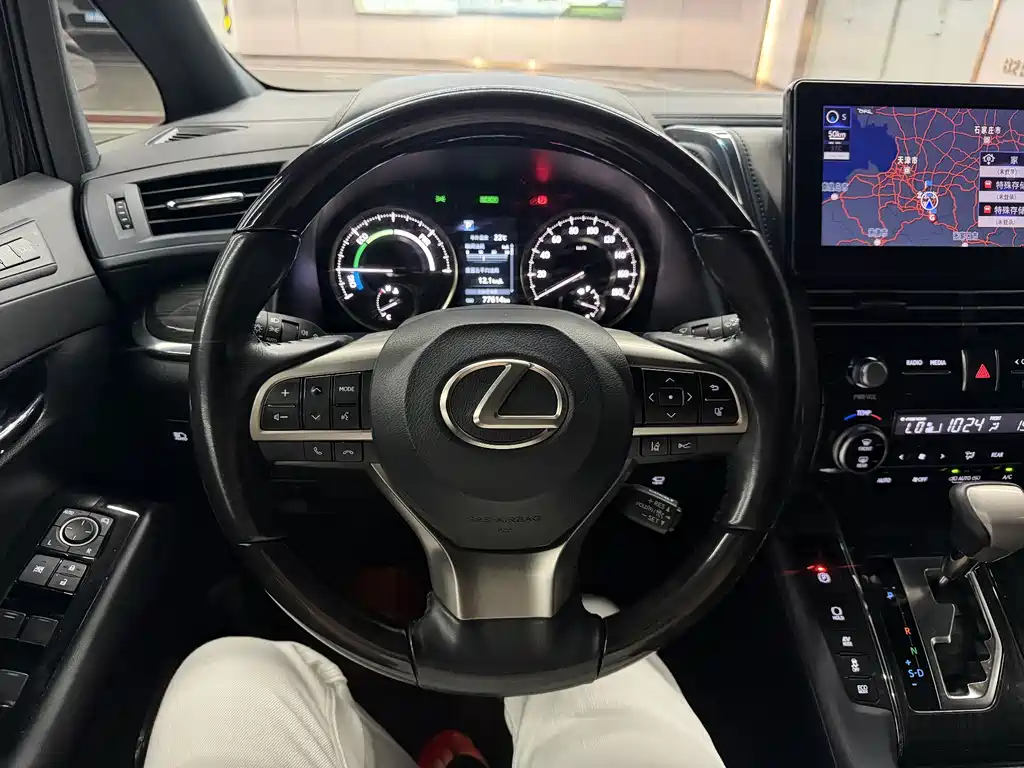 Lexus LM 2021