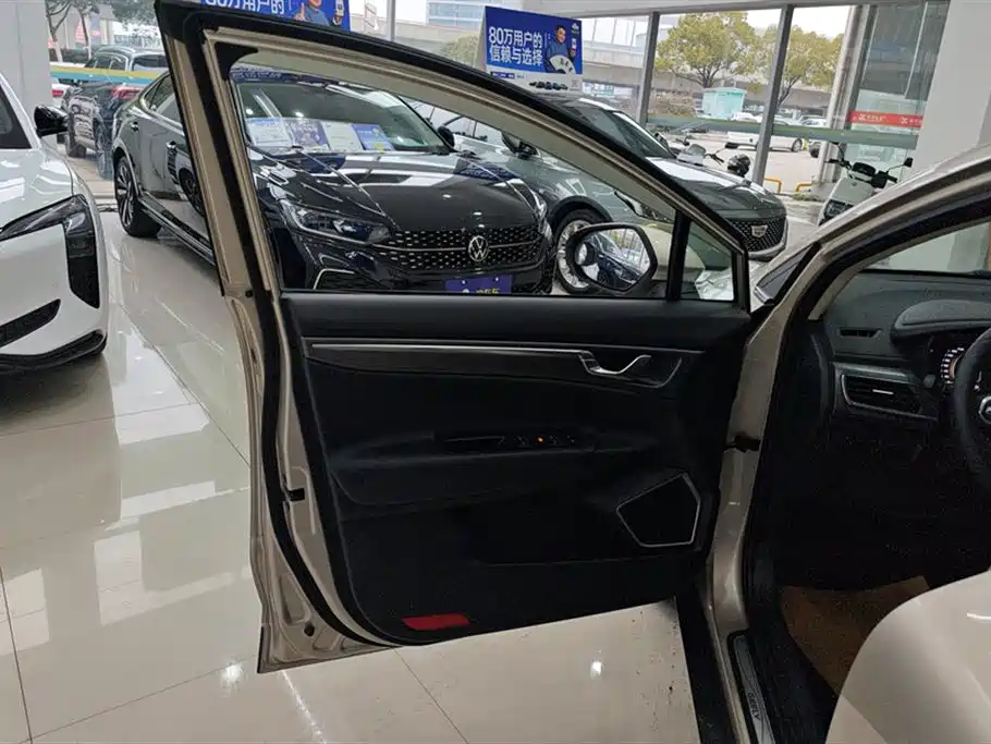 Geely Emgrand GS 2020 — фото 7