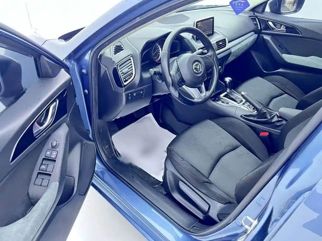 Mazda 3 Axela 2015 — фото 12