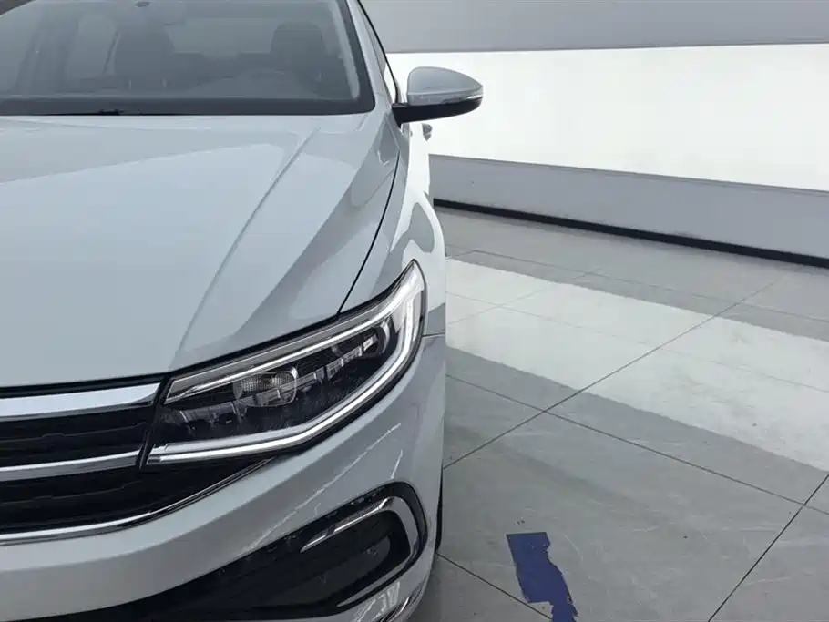 Volkswagen Bora 2023