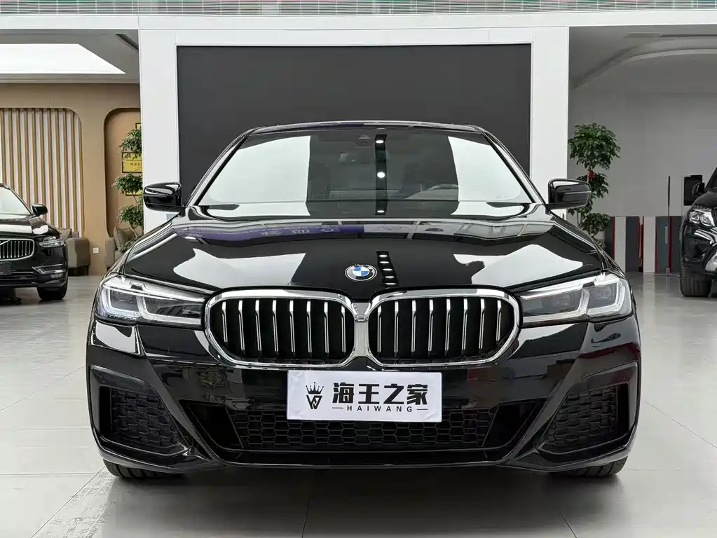 BMW 5 Series 2021 — фото 1
