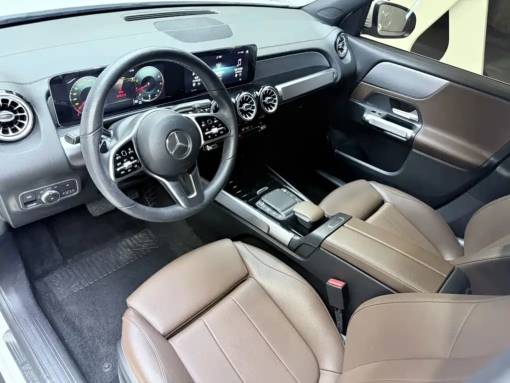 Mercedes-Benz GLB 2021 — фото 18