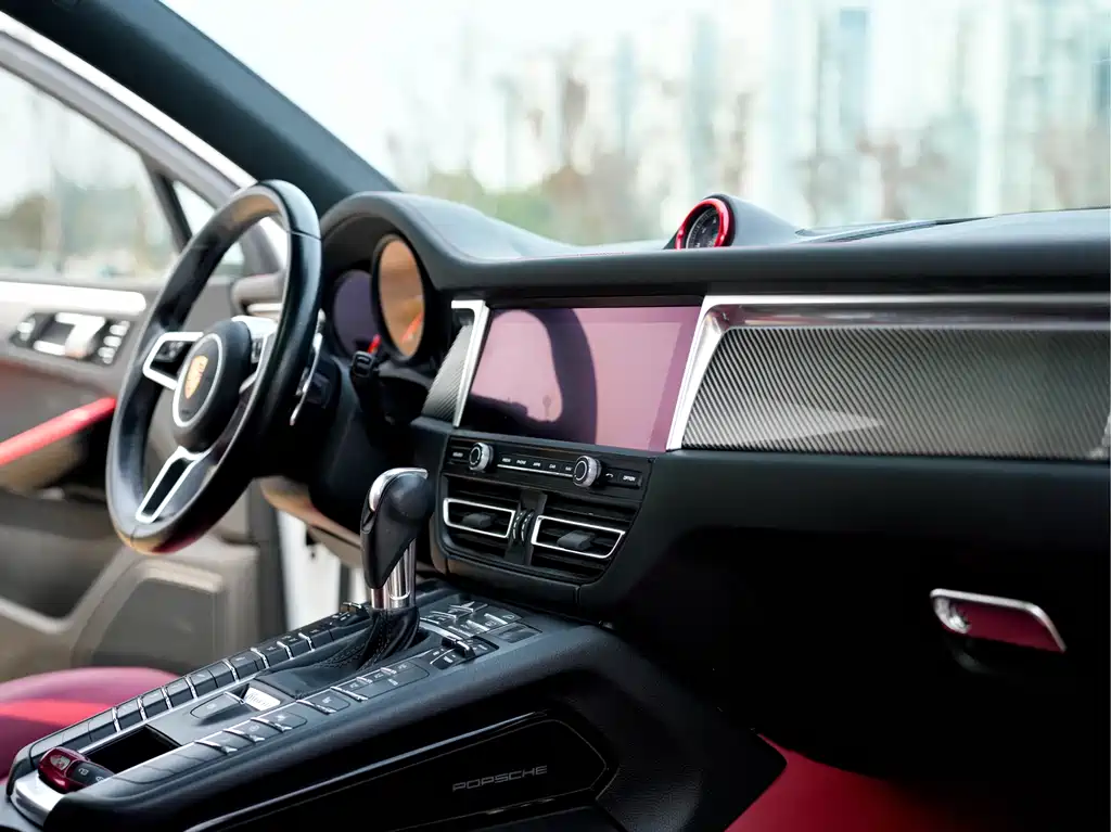 Porsche Macan 2020 — фото 11