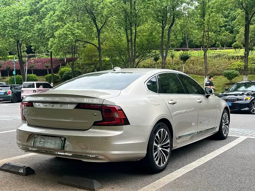Volvo S90 PHEV 2025 — фото 8