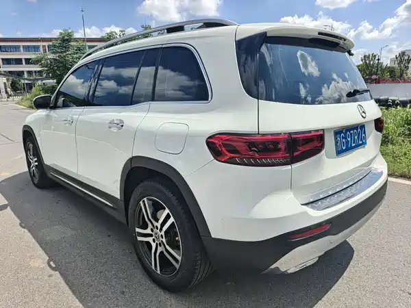 Mercedes-Benz GLB 2021