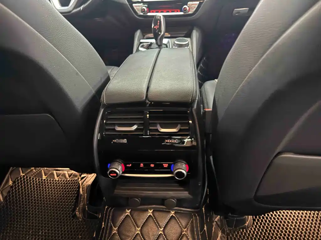 BMW 6 Series GT 2019 — фото 19