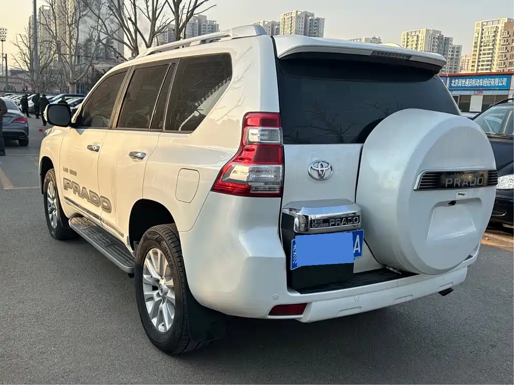 Toyota Prado 2016 — фото 6